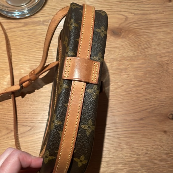 Louis Vuitton Jeune Fille MM - Picture 12 of 16